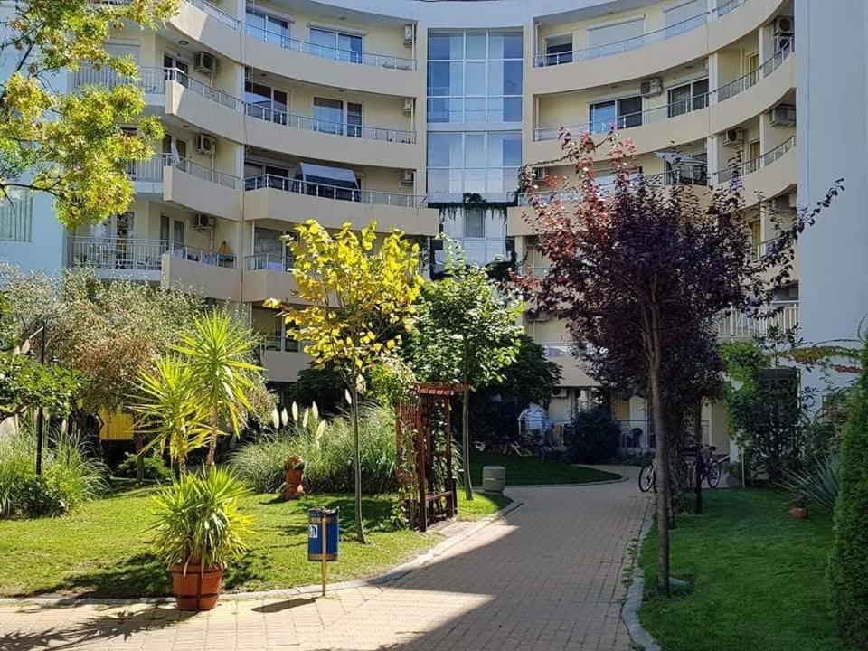 Ясен Ваканционно Селище Слънчев бряг Екстериор снимка